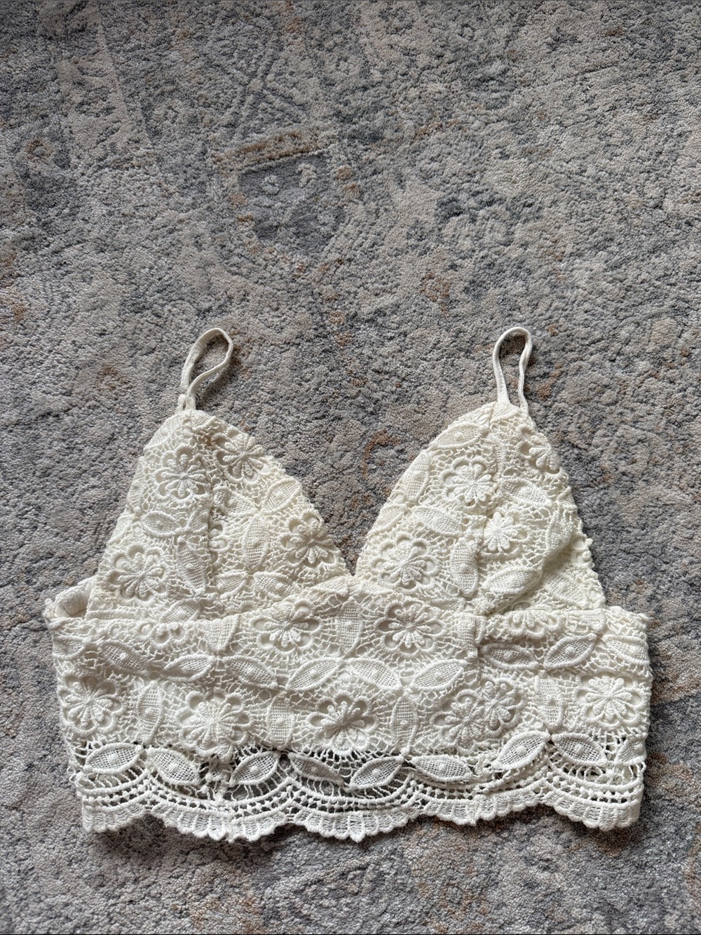 Forever 21 Cream Lace Cropped Bralette